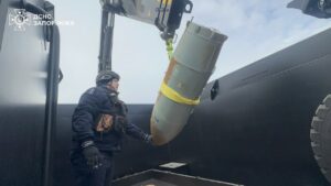 В Запорожье обезвредили авиабомбу весом полтонны (ФОТО)