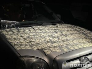 В Запорожье разоблачили мужчину, который за 11 тысяч долларов обещал снятие с воинского учета (ФОТО)