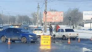 В Запорожье произошла авария (ВИДЕО)