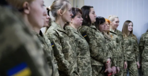 Стало известно, могут ли мобилизовать женщин в Украине в 2025 году