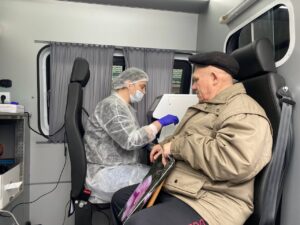 В Запорожской области по громадам курсируют мобильные клиники со стоматологическим кабинетом