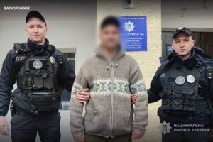 У Запоріжжі викрили крадія, який розбивав скло в автівках