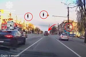 У Запоріжжі водій маршрутки вчинив грубе порушення ПДР і потрапив на відео