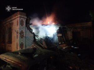 Ліквідація наслідків ворожих обстрілів: рятувальники працювали в Запорізькому районі (ФОТО)