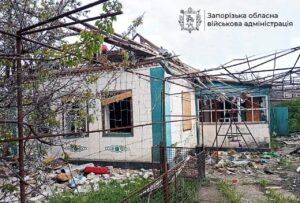 Спочатку КАБи, а потім fpv-дрон: ворог двічі атакував село на Запоріжжі