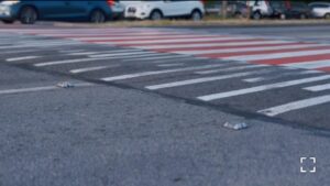 У Запоріжжі встановили світлові оповіщувачі на підвищених пішохідних переходах (ВІДЕО)