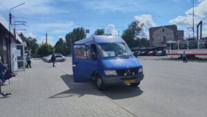 Маршрутка № 9 в Запорожье: когда отправляются последние автобусы с конечных остановок