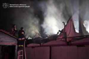 Беспілотники вдарили по житловому сектору Запоріжжя: деталі нічного терору (ФОТО, ВІДЕО)
