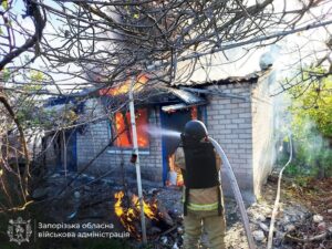 Масована атака на Запорізький регіон: 284 удари за добу, є поранені (ФОТО)