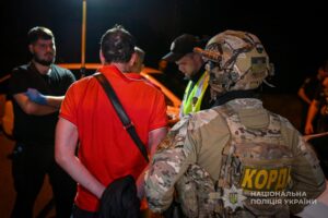 Вводили оперативний план “Сирена”: в Запоріжжі затримали підозрюваного у вбивстві (ФОТО)