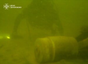 У Запоріжжі бойова частина “шахеду” впала в Дніпро й не розірвалася (ФОТО)