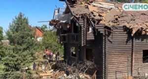 У Запоріжжі родина через атаку втратила будинок, який самостійно будувала більше 10 років (ФОТО)