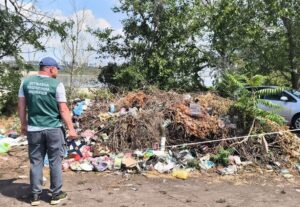 У Запоріжжі на Хортиці виявили сміттєзвалище висотою близько 1 метра (ФОТО)