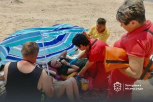 Одна із дівчат почала тонути: у Запоріжжі запобігли трагедії на воді