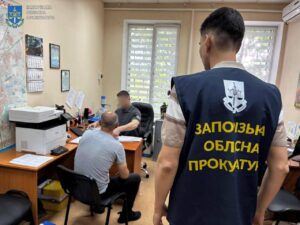 Махінації з квартирами померлих: у Запоріжжі викрили адвокатку й правоохоронця (ФОТО)