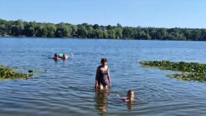 Як виглядає пляжна зона відпочинку під Запоріжжям (ФОТО, ВІДЕО)