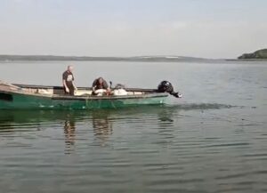 Рейди на воді: як під Запоріжжям промисловиків перевіряють по системі Е-риба та шукають ухилянтів (ВІДЕО)