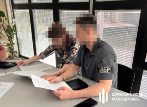 Похищали квартиры умерших: правоохранитель и адвокат предстанут перед судом в Запорожье (ФОТО)