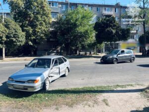 У Комунарському районі сталася ДТП: що відомо (ФОТО)