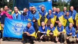 84 захисники повернулися додому з російського полону: з них 6 героїв із Запоріжжя (ФОТО, ВІДЕО)