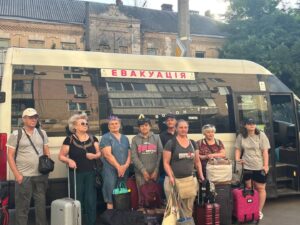 Эвакуация из Запорожья и области: куда выезжают люди и как это происходит