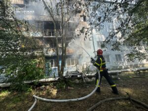 У Запоріжжі до 100 тисяч гривень нададуть мешканцям багатоповерхівки, в якій сталася масштабна пожежа