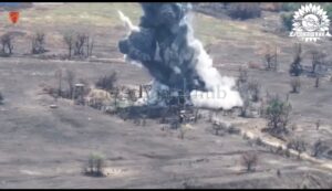 Росіяни знову прорвалися до Степногірська: МіГ-29 знищив будинок із ними (ВІДЕО)