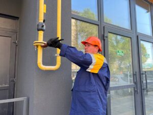 В Запорожье проводят техническое обслуживание внутридомовых газовых сетей