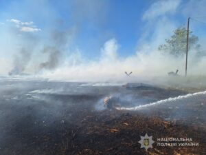 Понад 300 ударів за день: поліція показала страшні наслідки обстрілу Запоріжжя (ФОТО)