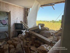 Поліція показала наслідки обстрілу Запорізької області – є поранені (ФОТО)