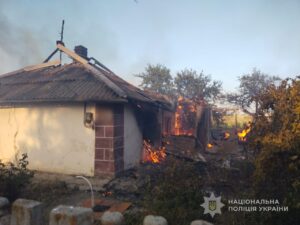 Поліція показала реальні наслідки обстрілу на Запоріжжі, де загинули люди (ФОТО)