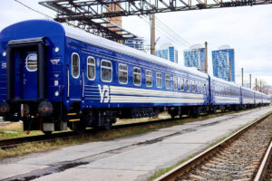 На Закарпатті зійшов із рейок поїзд Запоріжжя — Солотвино: подробиці (ФОТО)