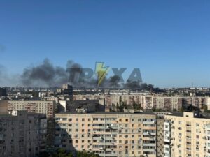 [Оновлено] Масштабна пожежа в Запоріжжі біля автовокзалу: перша інформація (ВІДЕО, ФОТО)