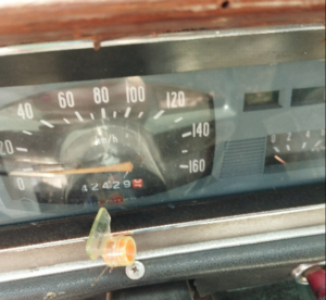 На Запоріжжі з аукціону продають 48-річне авто: стартова ціна вас здивує (ФОТО)