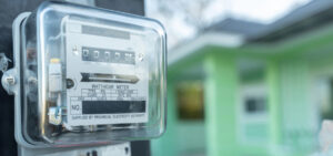 Жити вдома й платити як бізнес: “Обленерго” потрапило в скандал через “новий” тариф (ВІДЕО)