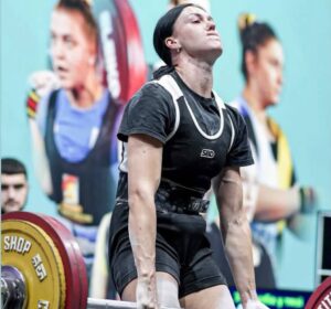 Рятувальниця із Запоріжжя виборола звання кандидата в майстри спорту з пауерліфтингу (ФОТО)