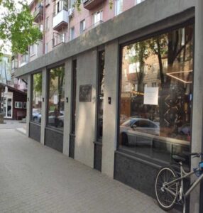 В Запорожье выставили на продажу кафе в центре города: сколько оно стоит (ФОТО)