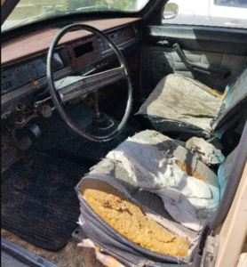 На Запоріжжі з аукціону продають легковий седан 1977 року випуску (ФОТО)