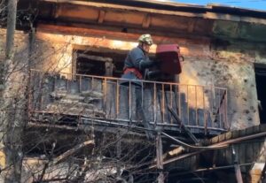 «Мама, шахед летит к нашему дому»: история запорожанки, которая пережила ночную атаку дронов (ВИДЕО)