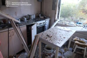 Как выглядят квартиры запорожцев после ночного обстрела (ФОТО, ВИДЕО)