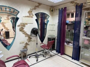 У Запоріжжі з аукціону продають приміщення салону краси: старт від 932 тисяч грн (ФОТО)