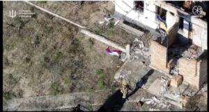 Бійці ГУР зачистили острови Великі Кучугури поблизу Кам’янського та підняли прапор України (ВІДЕО)