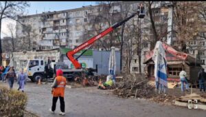 Життя серед смерті: нові кадри з Шевченківського ринку Запоріжжя (ФОТО, ВІДЕО)