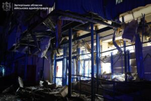 Опубліковано відео наслідків ворожого удару по “АТБ” в Запоріжжі