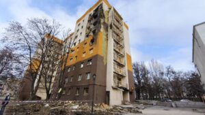 Как сейчас выглядит общежитие ЗНУ после попадания шахеда прошлой ночью (ВИДЕО)