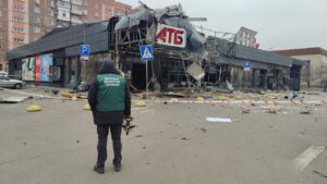 Обстріл Запоріжжя: у Південному мікрорайоні зафіксували забруднення (ФОТО)