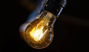 У Запоріжжі 21 грудня з 10:00 розпочнуться масові відключення світла: повний список адрес