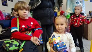 Дітям переселенців у Запорізькій області передали гуманітарну допомогу