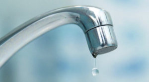 У Запоріжжі терміново припинили водопостачання: адреси та час відновлення