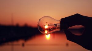 75% знижки на електроенергію: хто в Україні має право на пільгу та як її оформити